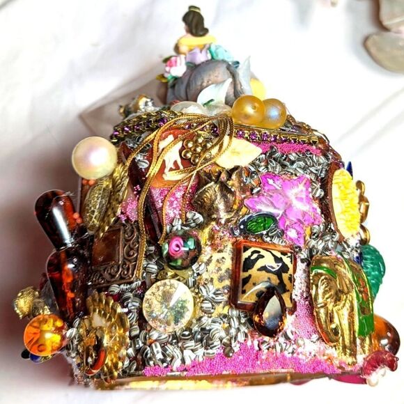 Wendy Gell Jewelry Box Elephants on all sides, Disney Princess, Swarovski more. - Picture 4 of 5